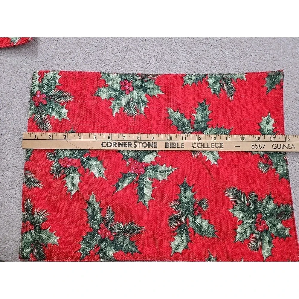 Holiday Placemats St. Nicholas‎ Square Holly Berry Set of 5 Traditional